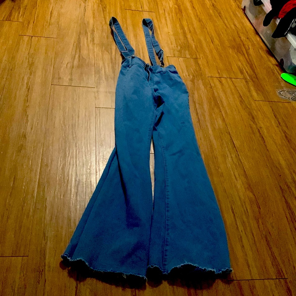 Blue jeans bellbottoms
